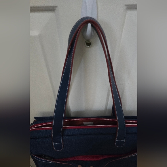Delsey Paris Elegant Navy Blue Travel Tote Bag Multi Pockets-NWOT - Picture 10 of 17